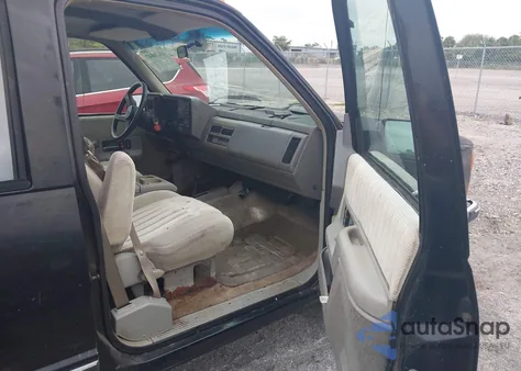 1994 Chevrolet Suburban K1500 from USA, damaged, VIN 1GNFK16K4RJ369347